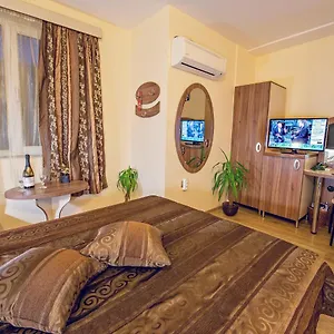 Color Hotel
